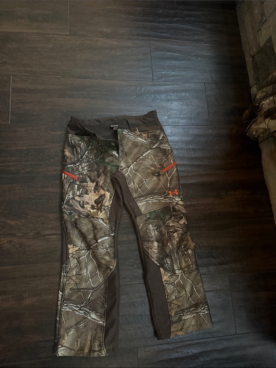 Under Armour Other - Under Armour Kids' Brown Camo Joggers with Orange Accents
